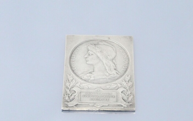 Médaille de table rectangulaire en argent.... - Lot 62 - Rossini