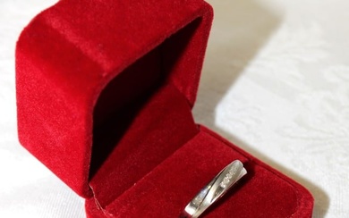 Men platinum and diamond wedding band ring