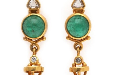 NOT SOLD. Natascha Trolle: A pair of emerald ear pendants each set with an emerald and two diamonds, mounted in 18k gold. (2) – Bruun Rasmussen Auctioneers of Fine Art