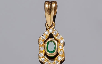 Openwork pendant in yellow gold, with an oval emerald...