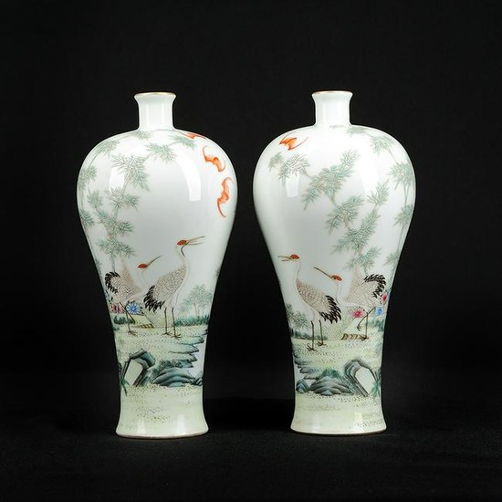 Pair of Chinese Famille Rose Porcelain Vase