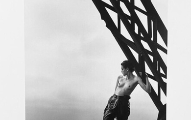 Peter Lindbergh, "Mathilde on Eiffel Tower"