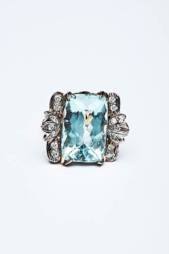 RING WITH AQUAMARINE Handcrafted ring made in Italy in the...