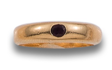 RUBY AND YELLOW GOLD RING