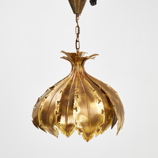 SVEND AAGE HOLM SØRENSEN. A ceiling lamp, so-called onion lamp/“ Brutalist Onion”, 1960s, Denmark, frame in patinated brass.