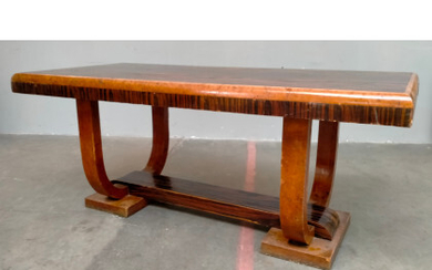 Tavolo déco in legno impiallacciato in radica ed ebano macassar. Italia, anni '30. (cm 190x79x90) (difetti)