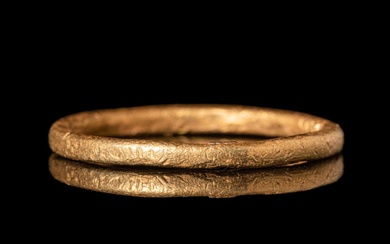 VIKING/SAXON AGE GOLD RING WITH SIMPLE HOOP