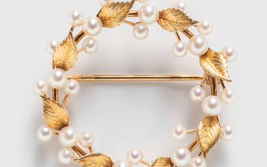 14kt Gold and Cultured Pearl Circle Pin