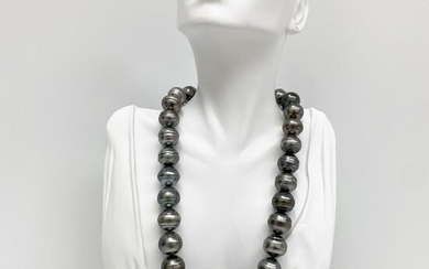 15-17mm Tahitian Circled Button/Baroque Pearl Necklace