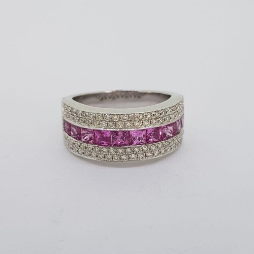 18 carat white gold wide band ring stamped 18K 750. 10 Frenc...