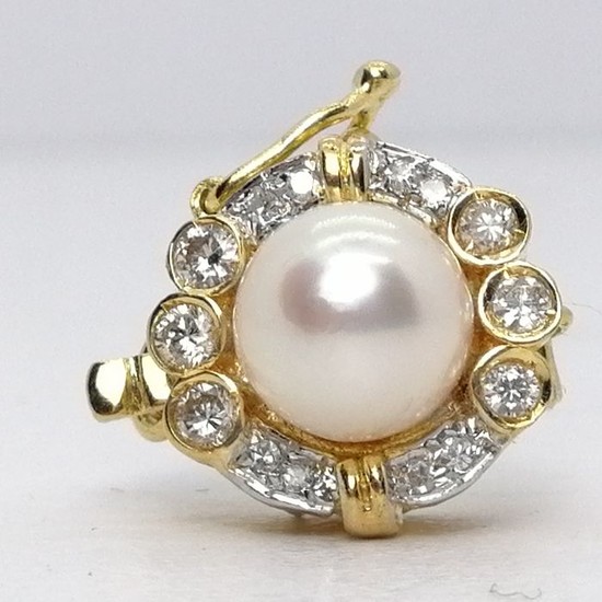 18 kt. Gold - pearl necklace clasp pearl grown in the oyster, akoya - Diamonds