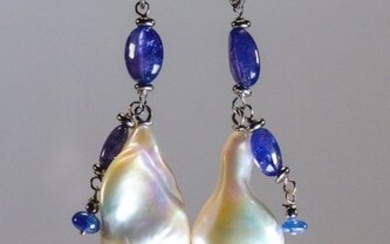 18 kt. White gold - Earrings Baroque pearl - Diamonds, Sapphires, Tanzanites