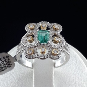 18 kt. White gold, Yellow gold - Ladie's Emerald& Diamond Ring - 0.41 ct Emerald - Diamond