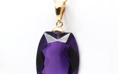 18 kt. Yellow gold - Necklace with pendant - 11.30 ct Amethyst - Amethysts