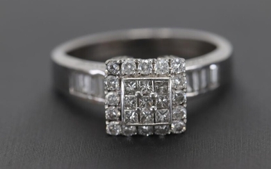 18KT Ladies Diamond Ring