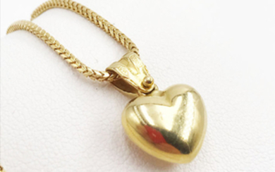 Necklace with pendant - Gold