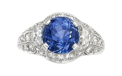 55263: Art Deco Ceylon Sapphire, Diamond, Platinum Ring