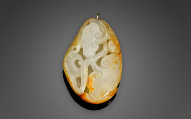 A white and russet jade 'bat and lingzhi' pebble