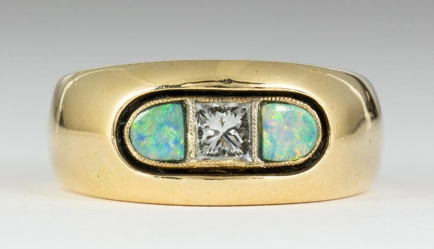 Diamond, opal and 18k yellow gold ring