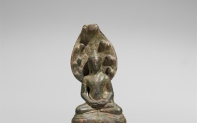 A Cambodian or Northern Thai bronze figure of ...