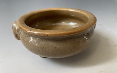 A Chinese Ge Type Porcelain Tripod Censer