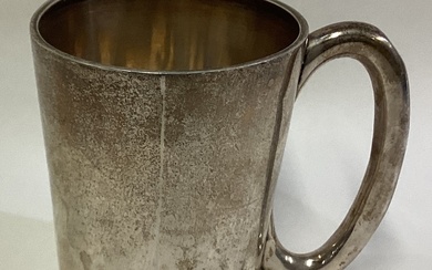 A Chinese silver mug. Marked EAC 935.