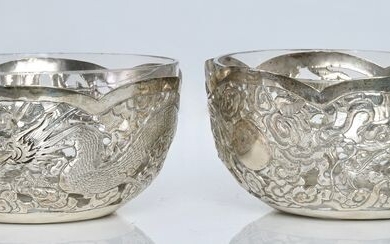 A Fine Pair of Openwork Silver Bowls with Mark - Silver - China - Late 19th century