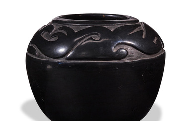 A Margaret Tafoya blackware jar