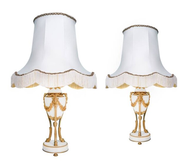 A PAIR OF ANTIQUE CARRARA MARBLE AND GILT BRONZE TABLE LAMPS LOUIS XVI STYLE, FRANCE