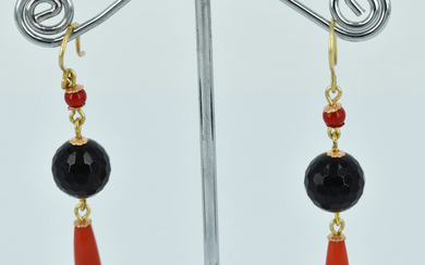A PAIR OF ONYX AND RED CORAL DROP EARRINGS