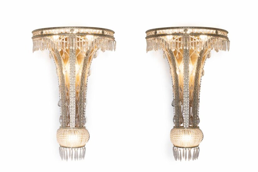 A PAIR OF ART DECO STYLE WALL LAMPS