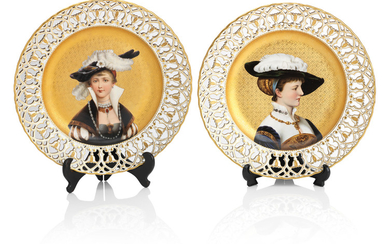 A pair of continental porcelain cabinet plates