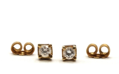 SOLD. A pair of diamond earrings set with brilliant-cut diamonds totalling app. 0.20 ct., mounted in 18k gold. (2) – Bruun Rasmussen Auctioneers of Fine Art