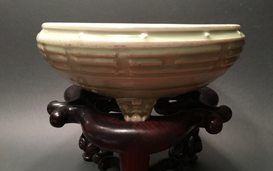 ANTIQUE Chinese LongQuan Footed Censer, Yuan-Ming Period(1279-1644)
