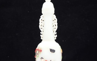 An Excellent White Jade Gem-Inlaid 'Figure' Vase