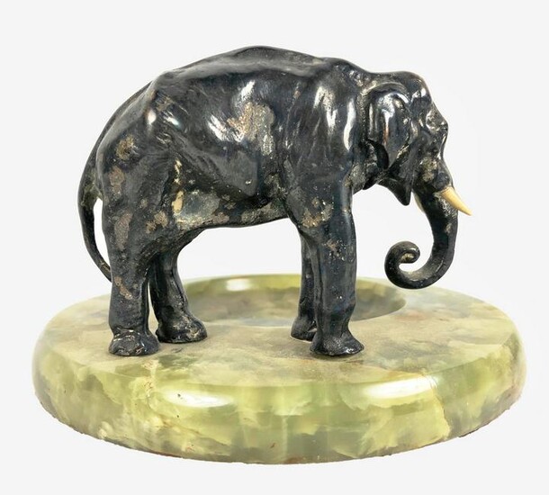 Art Deco Onyx Ashtray With Elephant Figure
