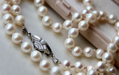 Art Deco handcrafted Germany - Necklace White gold, Akoya pearls Pearl