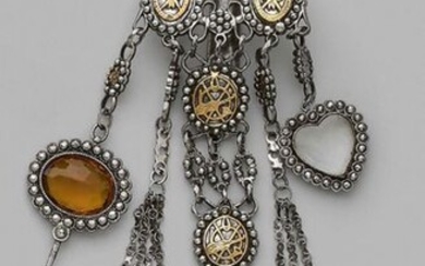 Chatelaine in metal and gilded metal with oval...