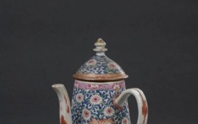 Chine, période Qianlong (1736-1795) Cafetière...