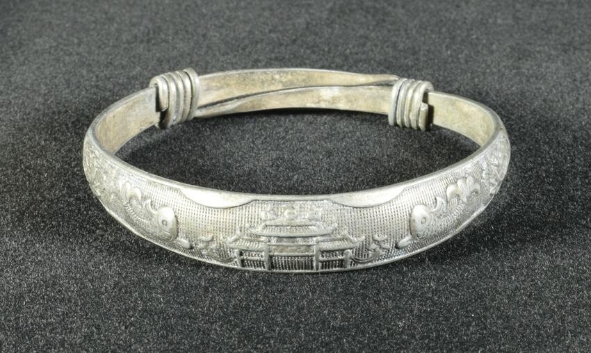 Chinese 990 Silver Bangle, 20th Century