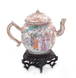 Chinese Export porcelain teapot