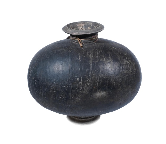 Chinese Large Black Pottery Cocoon Jar, Han Dynasty (206 BCE-220)