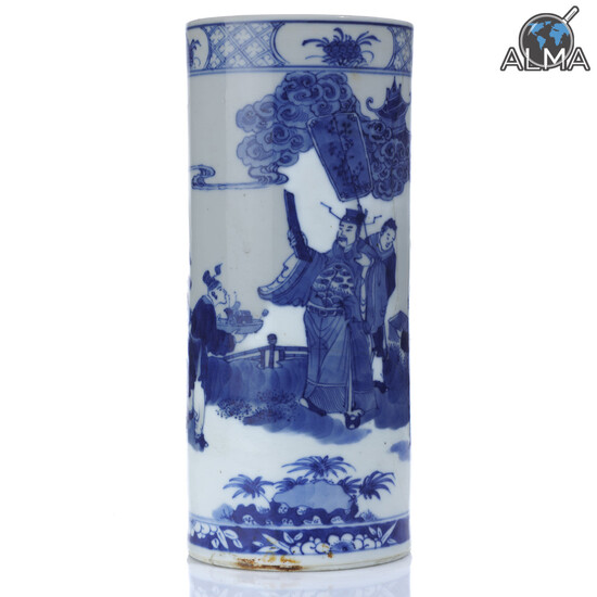 Chinese White Blue Porcelain Vase - Kangxi (1661-1722)