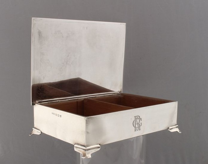 Cigar box, 17.5 cm wide - .925 silver - Harman Brothers, Birmingham - U.K. - 1963