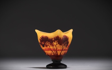 DAUM Nancy - Three-lobed vase on pedestal in orange multi-layered...
