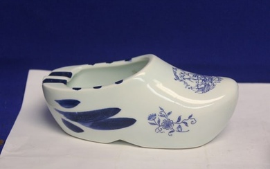 Delft Style Blue and White Clog Ashtray