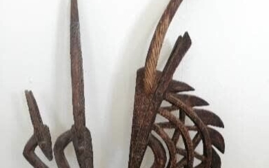 Deux statuettes africaines ANTILOPE en bois... - Lot 63 - Osenat
