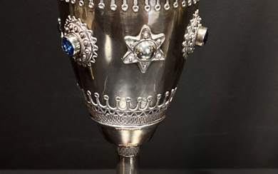 ** Early 20th century Judaica Silver jewelled Kiddush cup...