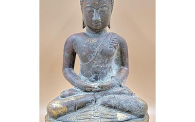 Fine Antique Bronze Buddha Shakyamuni