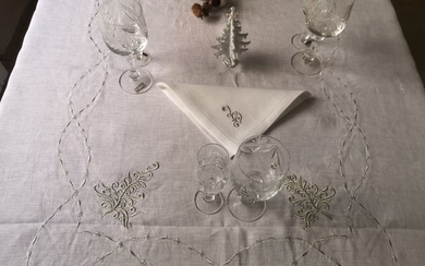 Elegant Bellevia Christmas tablecloth x12 in pure linen, hand-embroidered in satin stitch - Linen